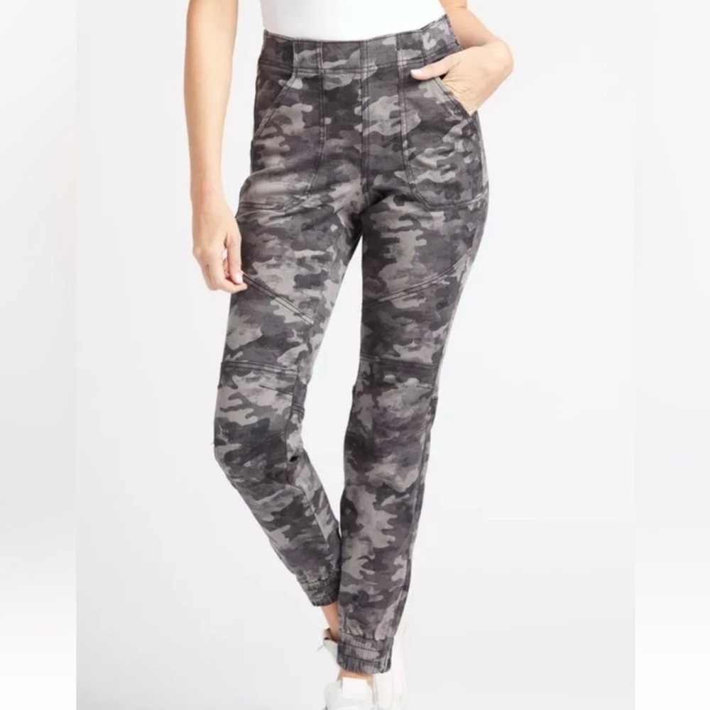 SPANX Stretch Twill Cargo Jogger Pants Black Wash Size Camo M
